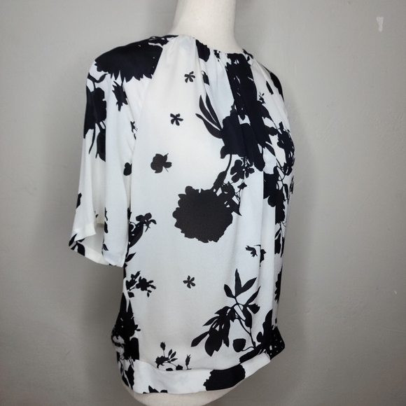 A.L.C Black and White Drape Front Short Sleeve Silk Blouse Size 10 - Picture 5 of 12